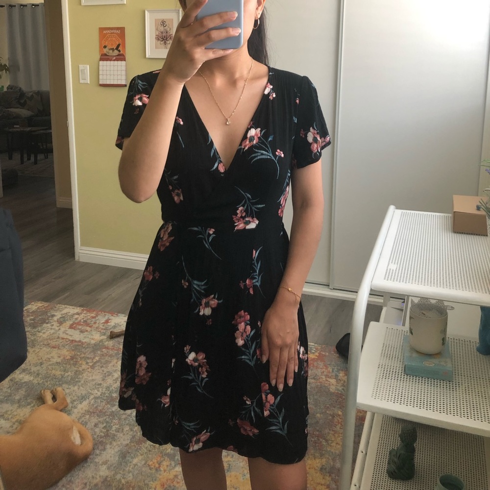 Lulus black mini dress with flowers - Picture 7 of 8